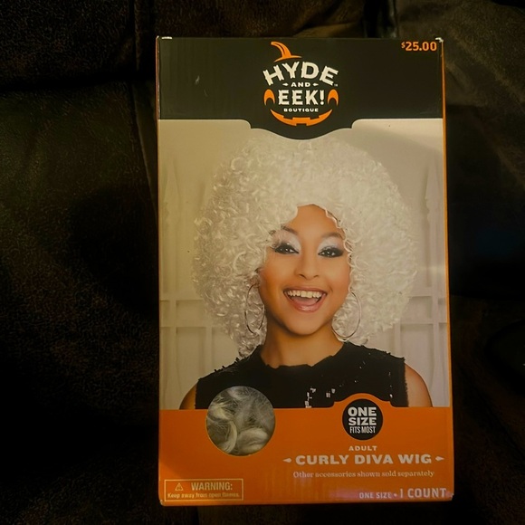 hyde and eek boutique Accessories - Hyde and eek boutique adult curly diva wig